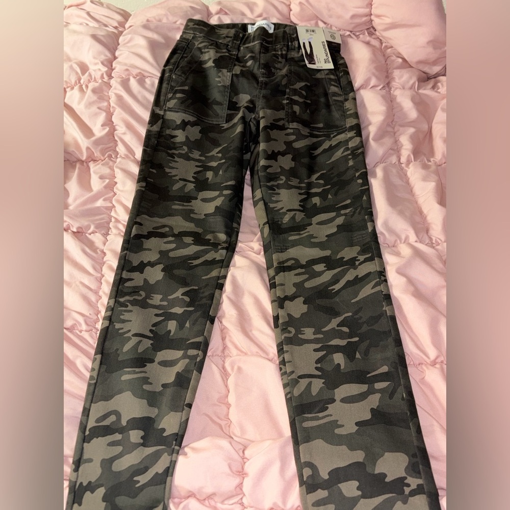 No Boundaries Camouflage Cargo Pants